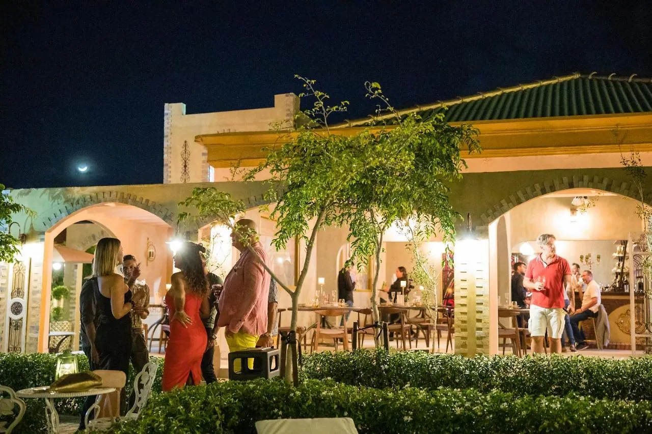 Monastery Suites Oranjestad Hotel